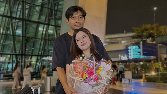Momen Sinta Keong Racun Akhirnya Bertemu Suami usai 2 Tahun LDR, Terpisah Jarak Indonesia-Prancis