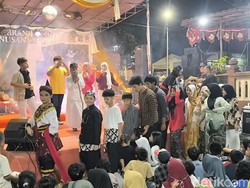 Teatrikal Anak Ramaikan Sedekah Bumi di Lidah Wetan Surabaya