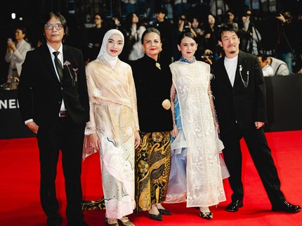 Potret Memesona Tika Bravani dan Ayushita Hadiri Busan International Film Festival di Korea Selatan