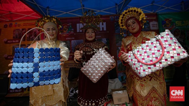 Tim Penilai Benyamin S Award sambangi Kelurahan Taman Sari Jakbar, Kamis, 8 Oktober 2026.  Rangkaian Benyamin S Award, yang diadakan oleh Pemerintah Provinsi DKI Jakarta ini, akan ditutup dengan acara puncak di akhir Oktober mendatang. CNNIndonesia/A