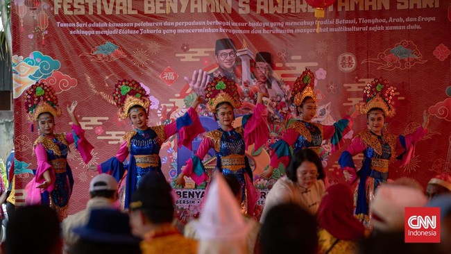 Tim Penilai Benyamin S Award sambangi Kelurahan Taman Sari Jakbar, Kamis, 8 Oktober 2026.  Rangkaian Benyamin S Award, yang diadakan oleh Pemerintah Provinsi DKI Jakarta ini, akan ditutup dengan acara puncak di akhir Oktober mendatang. CNNIndonesia/A