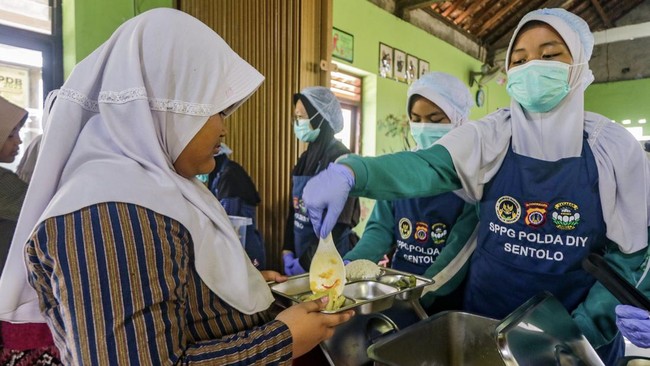 Uji coba MBG prasmanan