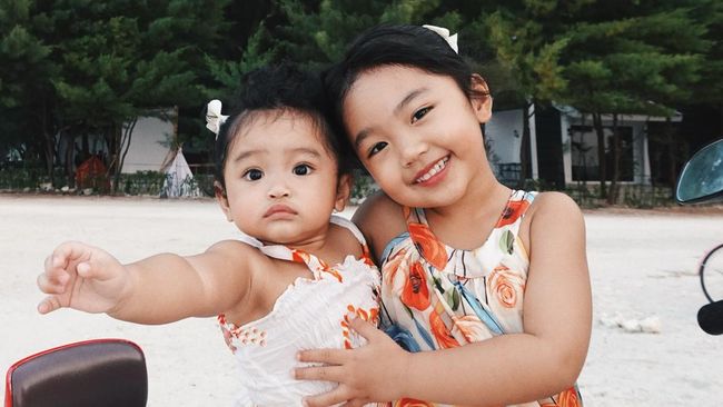 Sibling Goals! Potret Kompak Xarena dan Xandraya Anak Siti Badriah yang Curi Perhatian