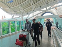 2 WN Iran Hipnotis Pedagang di Pasar Bajera Tabanan Dideportasi