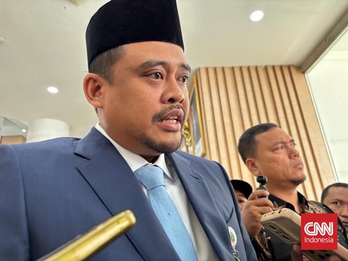 Gubernur Sumut Bobby Nasution meminta Kadisdik periksa ijazah anak yang ingin sekolah ke luar negeri.