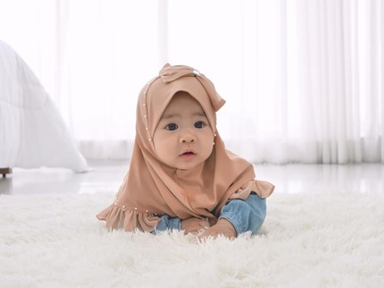 2600 Nama Bayi Perempuan Islami, Modern, Keren dari A-Z Lengkap dan Artinya