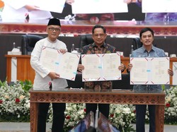 Mendagri Teken SEB Digitalisasi Layanan Haji Berbasis Data Kependudukan