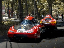 Bela dan Nela, Dua Mobil Hemat Energi dari ITS yang Berhasil Juara 1 di KMHE 2026