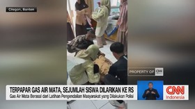 Terpapar Gas Air Mata, Sejumlah Siswa Dilarikan ke RS