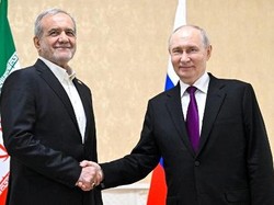 Putin Bertemu Presiden Iran, Siap Bantu Segala Daya untuk Akhiri Perang