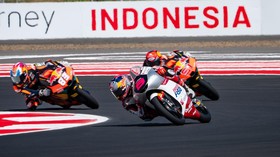 Veda Ega Pratama mengawali Pertamina Moto3 Mandalika Grand Prix of Indonesia 2026 dengan hasil positif, lolos ke kualifikasi kedua, Jumat (9/10).
