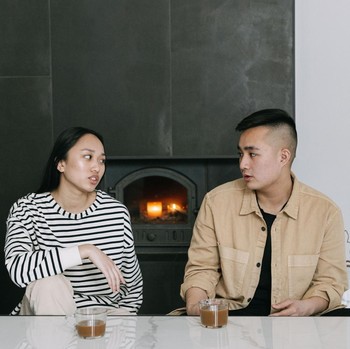 3 Cara Mengenali Orang Self-Centered dari Ucapannya saat Ngobrol