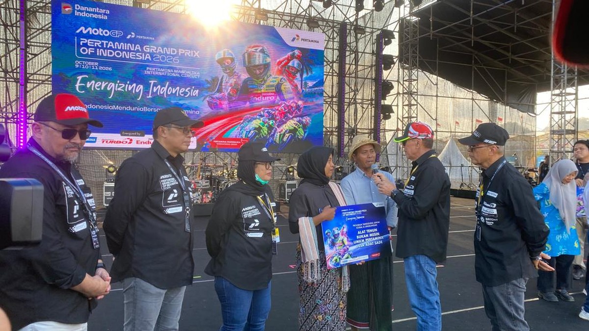Dukung Ekonomi Pulih, Pertamina Bantu Perajin Desa Adat Sade Berkarya