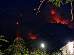 Kebakaran di Gunung Jayanti Sukabumi, Api Merembet Dekati Permukiman