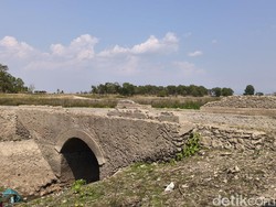 Terendam Waduk Gajah Mungkur Puluhan Tahun, Jembatan Era Kolonial Muncul Lagi