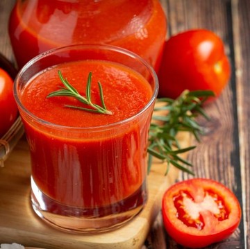4 Manfaat Jus Tomat untuk Kesehatan Tubuh