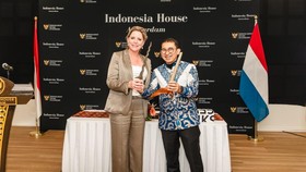Menteri Kebudayaan Republik Indonesia, Fadli Zon, menegaskan warisan intelektual, spiritual, dan perjuangan Syekh Yusuf Al-Makassari (16261699) merupakan salah satu bukti penting kontribusi Nusantara terhadap peradaban dunia. Hal ini disampaikan Fadl