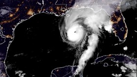Penampakan Satelit Badai Isaias Saat Menerjang Florida