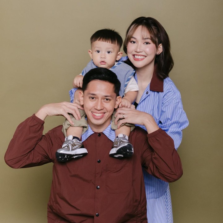 <p>Setelah menikah pada 2025, keduanya dikaruniai kelahiran anak pertama bernama Muhammad Rayven Cavero Ardianto&nbsp;atau&nbsp;Rayven&nbsp;pada&nbsp;12 Juli 2025. Baby Rayven lahir di&nbsp;Rumah Sakit Pondok Indah, Jakarta, melalui operasi caesar. Foto: Instagram @ribkasugiarto</p>