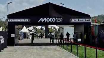 Suasana Paddock Sirkuit Pertamina Mandalika Menjelang Sprint Race
