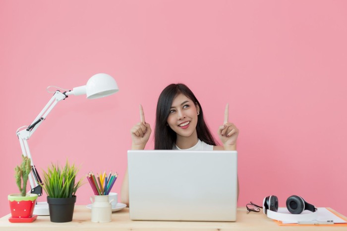 Tes kepribadian ilusi optik. Jika kamu melihat jendela terbuka ke dalam artinya digambarkan sebagai orang yang praktis. Untukmu, kepraktisan dan kenyamanan adalah yang utama.