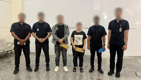 Kantor Imigrasi Denpasar mendeportasi dua WNA asal Republik Rakyat Tiongkok yang berprofesi sebagai dokter melalui Bandar Udara Internasional I Gusti Ngurah Rai, Bali.
