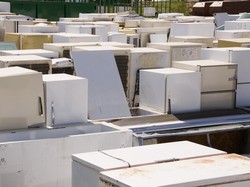Geger Kuburan Kulkas, 50.000 Unit Rusak Menumpuk!