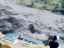 Banjir Bandang Kembali Terjang Nepal, Rumah hingga Jembatan Rusak