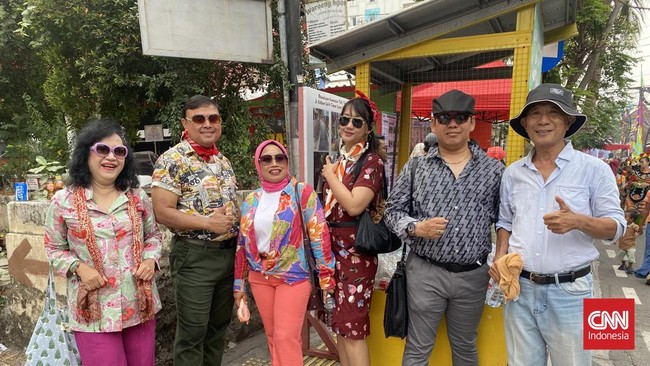 Finalis Benyamin S Award (BSA) dari Kelurahan Kebon Sirih, Jakarta Pusat, hidupkan kembali nuansa Jakarta era 1980-an dalam Festival Jalan Jaksa, Minggu (11/10).