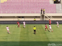 Skor Kacamatan Tutup Babak Pertama Laga Persis Solo Vs De Red
