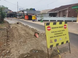 Pemkot Depok Perbaiki 5,1 Km Jalan Raya Tapos, Target 2 Minggu Selesai