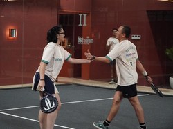 Ketika Pekerja Kantoran Beradu di Lapangan Padel