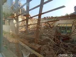 Nasib Miris SDN 3 Cihirup, 3 Ruang Kelas Rusak Parah