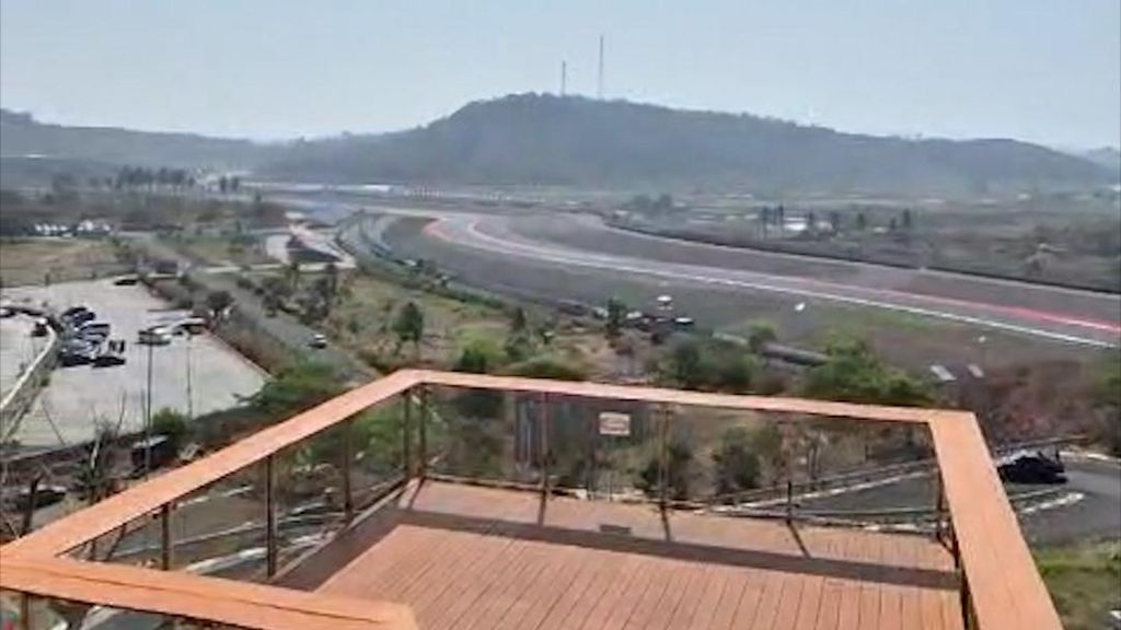Melihat Sirkuit Pertamina Mandalika dari Bukit 360