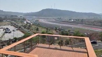 Melihat Sirkuit Pertamina Mandalika dari Bukit 360