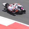 Pembalap Honda Team Asia asal Indonesia, Veda Pratama memacu kecepatan sepeda motornya saat mengikuti Race Moto3 Indonesia 2026 di Sirkuit Internasional Pertamina Mandalika, Lombok Tengah, NTB, Minggu (11/10/2026). Maximo Quiles dari CFMOTO Gaviota A