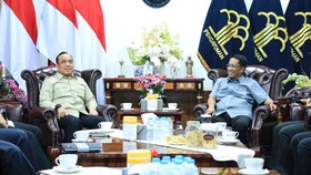 Badan Reforma Agraria Nasional (BRAN) mempercepat penataan kelembagaan dan harmonisasi regulasi sebagai langkah untuk memperkuat pelaksanaan reforma agraria nasional. Fokus utamanya adalah memastikan kewenangan yang jelas, koordinasi lintas kementeri