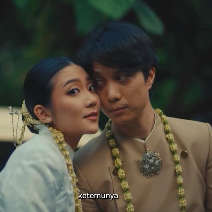<p>Sebelum resmi menikah, jalinan asmara Dikta dan Rachel memang sudah diketahui publik. Dalam unggahan di Instagram, Dikta dan Rachel sempat mengunggah foto kebersamaan, Bunda. Sebelum kabar pernikahan mencuat, Dikta diketahui mem-<em>posting</em> fotonya saat mengendarai motor dan membonceng sang pujaan hati. (Foto: Instagram @dikta)</p>