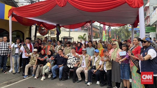 Finalis Benyamin S Award (BSA) dari Kelurahan Kebon Sirih, Jakarta Pusat, hidupkan kembali nuansa Jakarta era 1980-an dalam Festival Jalan Jaksa.