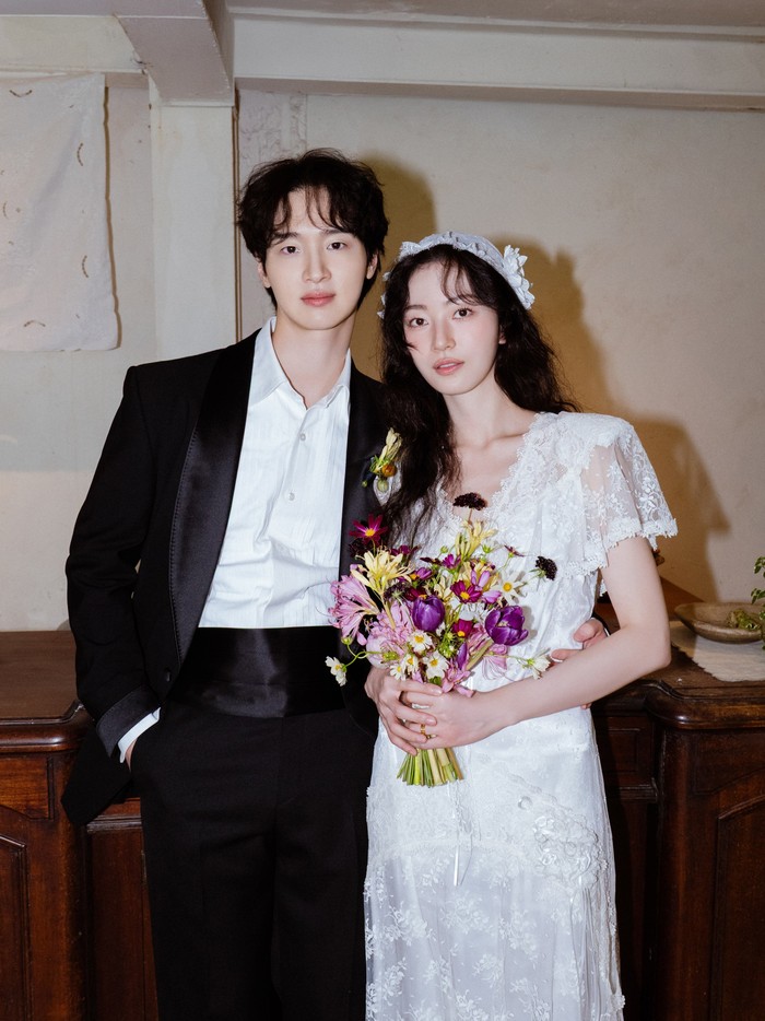 Kabar bahagia mengenai rencana pernikahan Jang Dong Yoon dan Kim Seung Yoon pada bulan Agustus lalu akhirnya resmi terlaksana pada (10/10) kemarin secara khidmat dengan prosesi tertutup media, Beauties./ Foto: instagram.com/dongyoon_0712