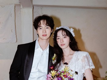 Kabar bahagia mengenai rencana pernikahan Jang Dong Yoon dan Kim Seung Yoon pada bulan Agustus lalu akhirnya resmi terlaksana pada (10/10) kemarin secara khidmat dengan prosesi tertutup media, Beauties./ Foto: instagram.com/dongyoon_0712