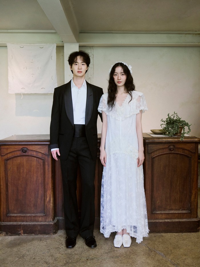 Meskipun digelar secara privat, Jang Dong Yoon dan Kim Seung Yeon tetap membagikan momen beharga dalam hidup mereka ke penggemar melalui sejumlah unggahan foto pernikahan di media sosial masing-masing./ Foto: instagram.com/dongyoon_0712