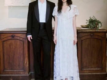 Meskipun digelar secara privat, Jang Dong Yoon dan Kim Seung Yeon tetap membagikan momen beharga dalam hidup mereka ke penggemar melalui sejumlah unggahan foto pernikahan di media sosial masing-masing./ Foto: instagram.com/dongyoon_0712