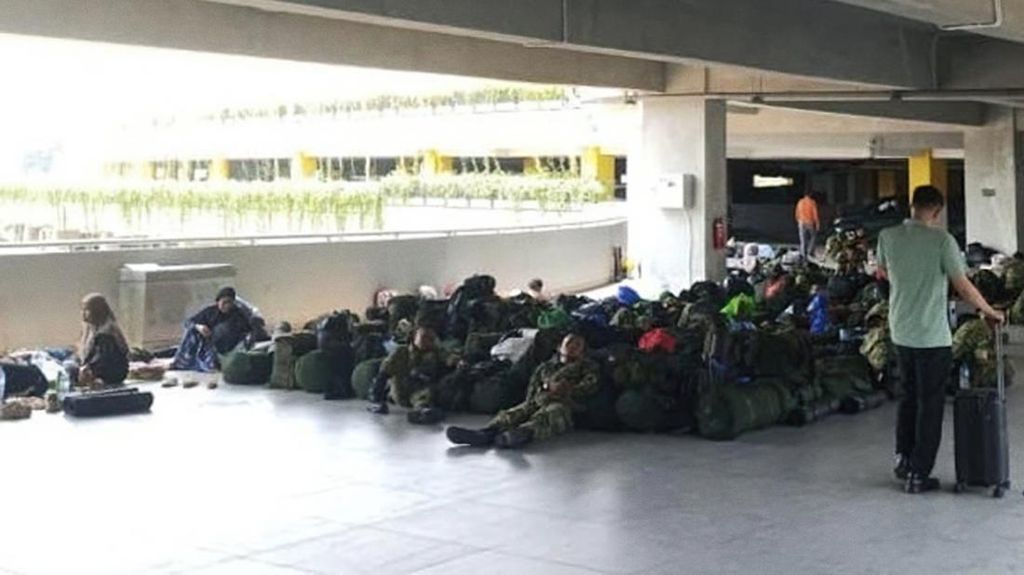 Jemaah Umrah Telantar di Bandara Makassar Usai Bandara Riyadh Diserang
