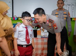 Hadir di SDN Jaksel, Kapolda Metro Ajak Siswa Berani Speak Up soal Bullying