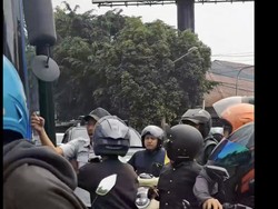 Viral Bus Dihadang Rombongan Pengantar Jenazah di Jakpus, TransJ Buka Suara