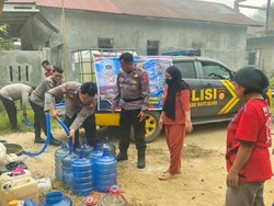 Terdampak Kekeringan, Ratusan Warga Desa Danau Ganting Sulit Dapat Air