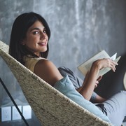 5 Cara Mengenali Introvert dengan IQ Tinggi dari Kebiasaannya Sehari-hari