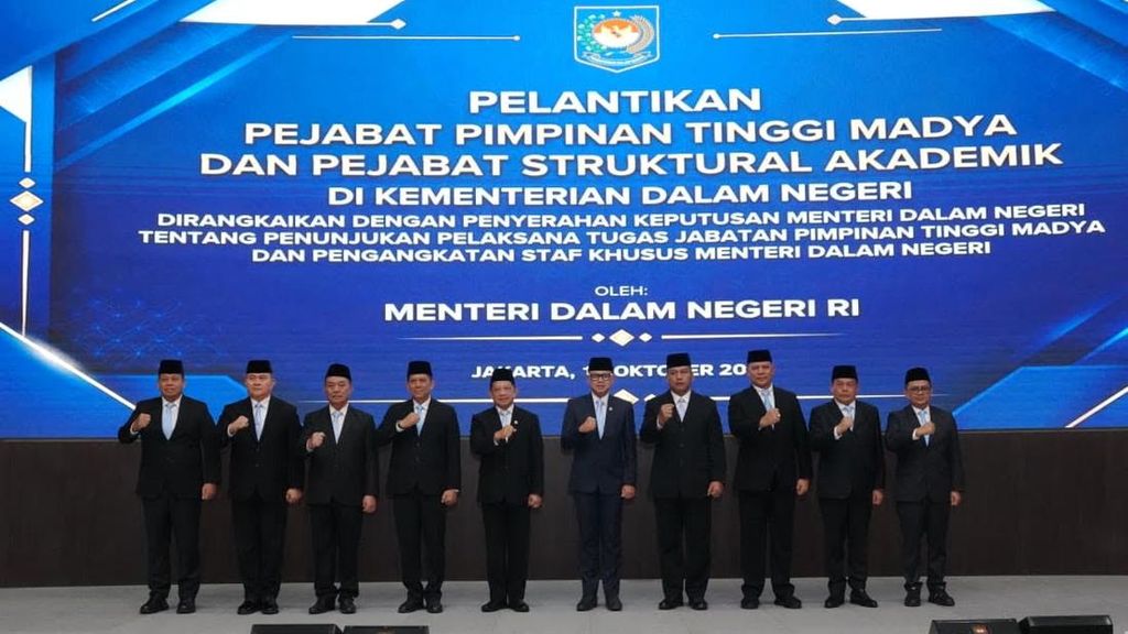 Lantik Pejabat Kemendagri, Tito Tekankan Loyalitas Hingga Integritas