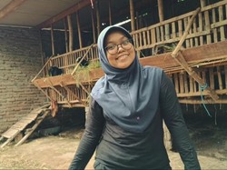 Kuliah Sambil Ternak Kambing, Auria Bisa Lulus dengan IPK 3,94